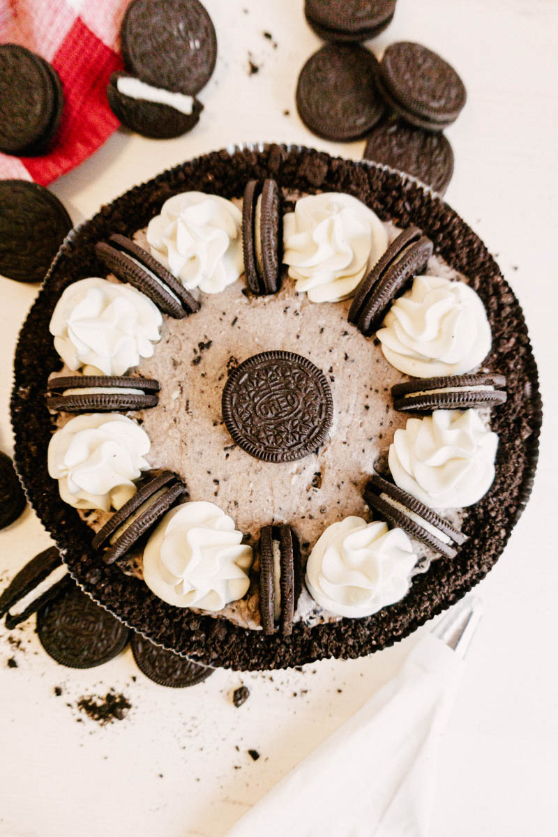 taste before beauty no bake oreo pie overhead with frosting