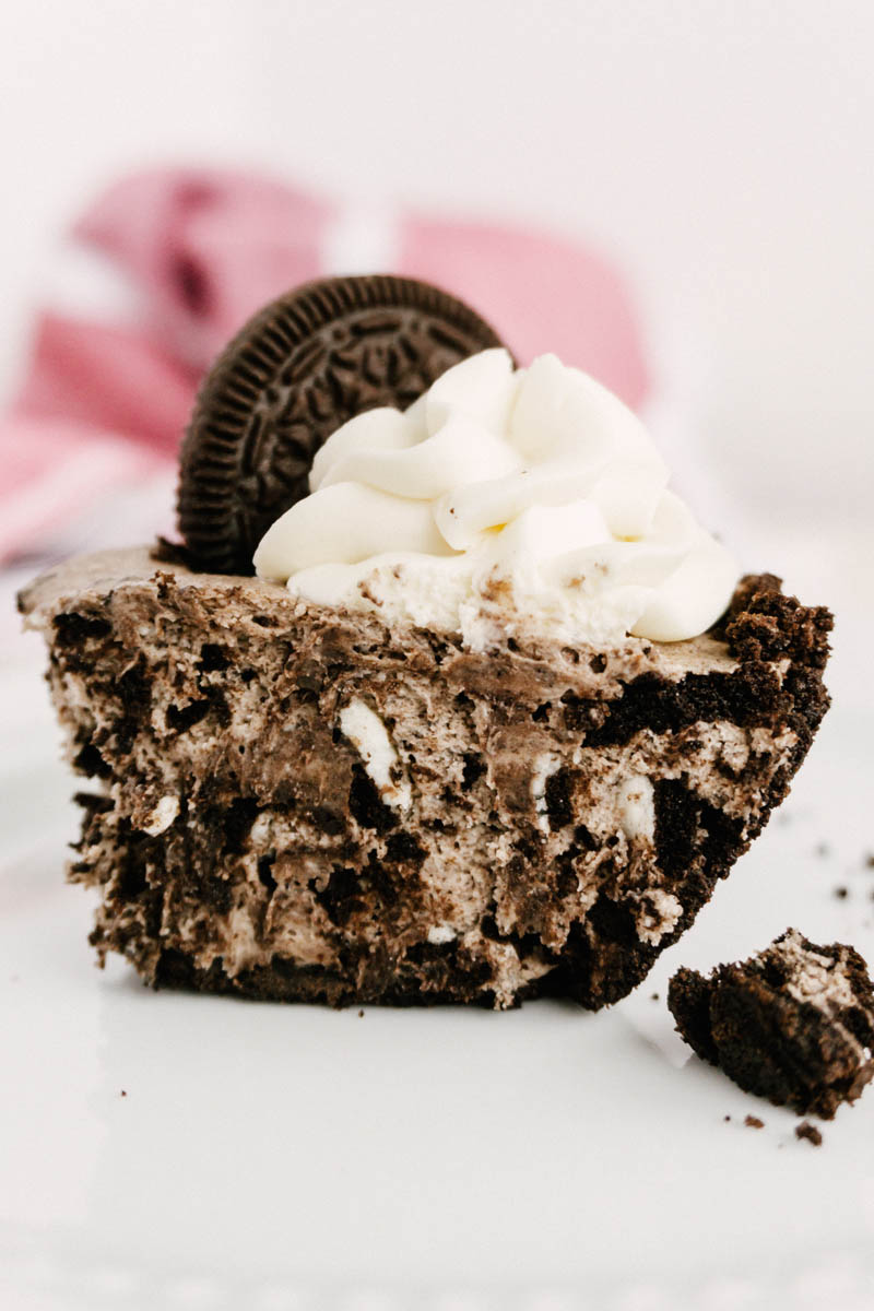 taste before beauty no bake oreo pie slice